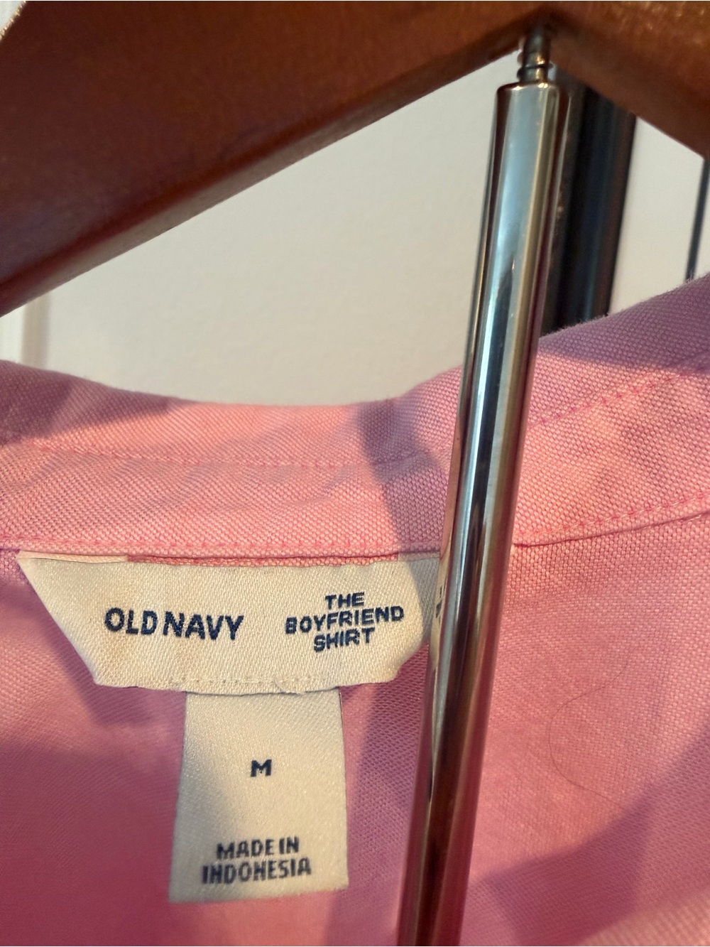 Women’s Old Navy “Boyfriend Shirt” in Light Pink - size M - Picture 3 of 3